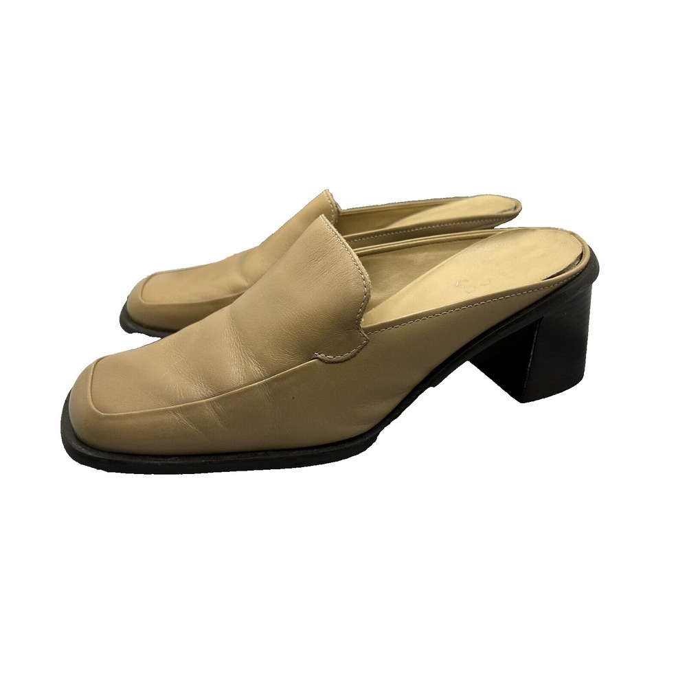 GUESS Leather‎ Loafers Womens 7.5 Slip On Chunky Heel 90s Classy Timeless Boho